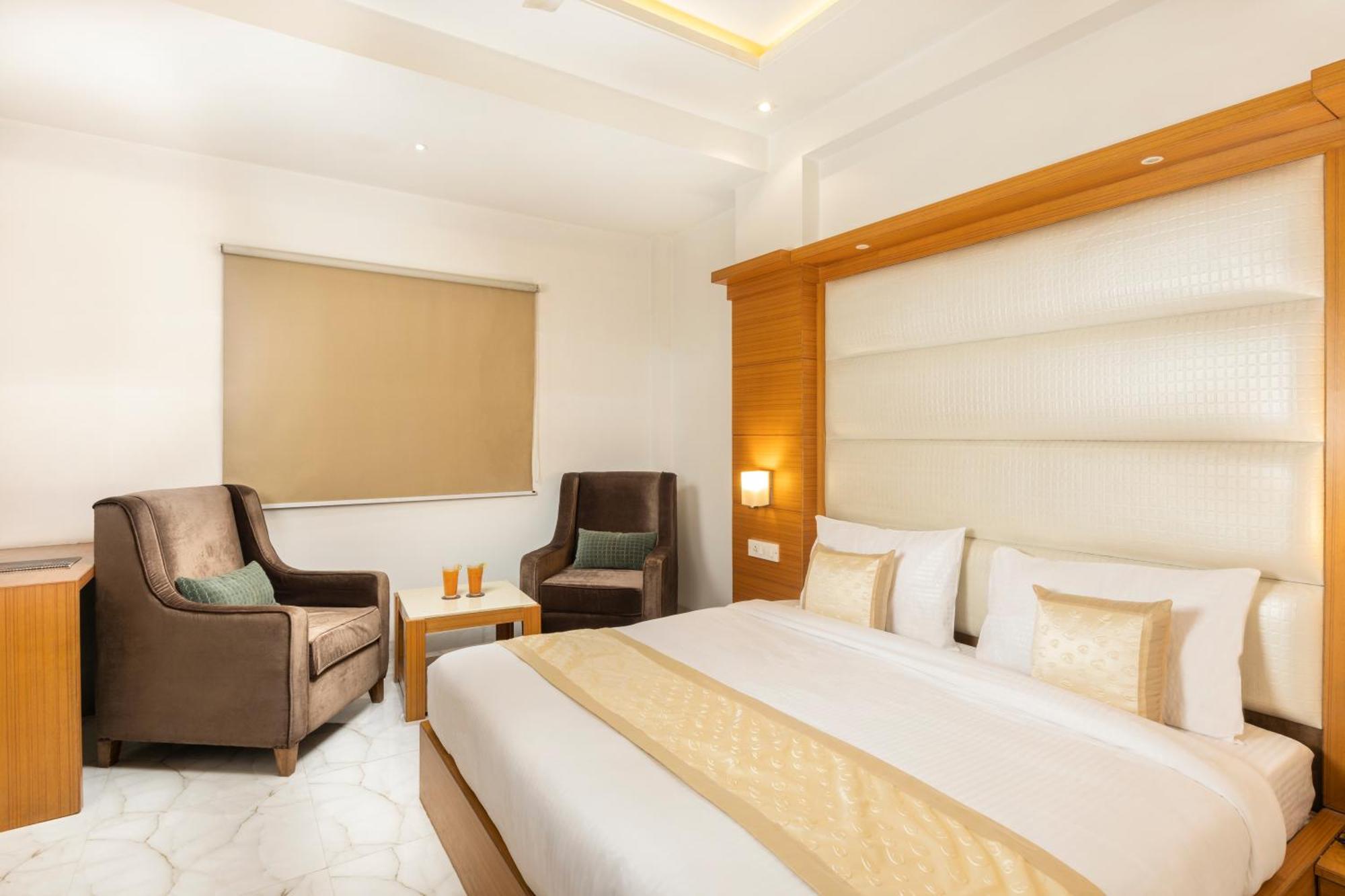 Hotel Aero Star By Star Group New Delhi Exterior photo