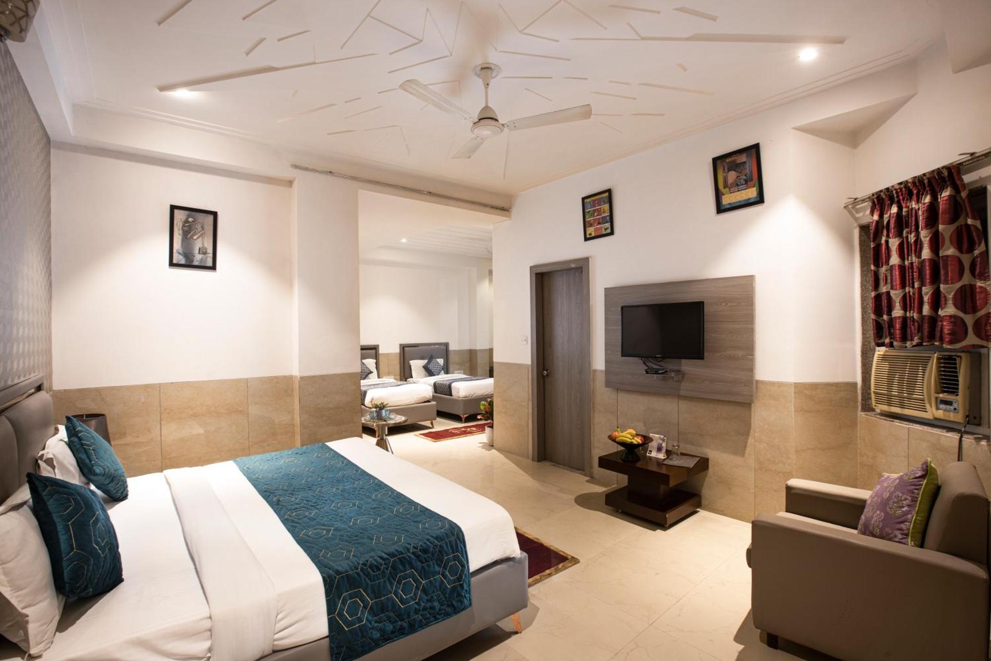 Hotel Aero Star By Star Group New Delhi Exterior photo