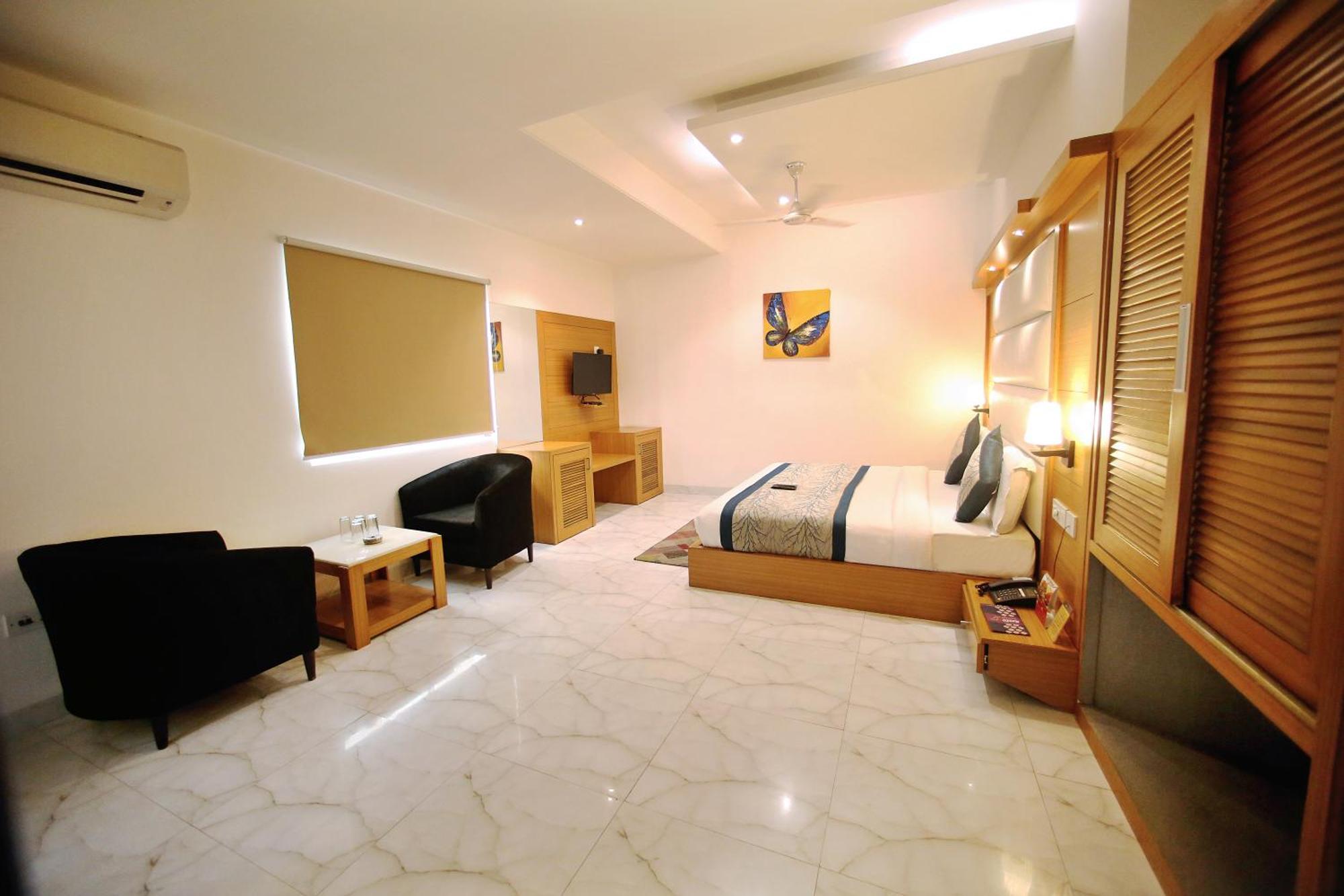 Hotel Aero Star By Star Group New Delhi Exterior photo