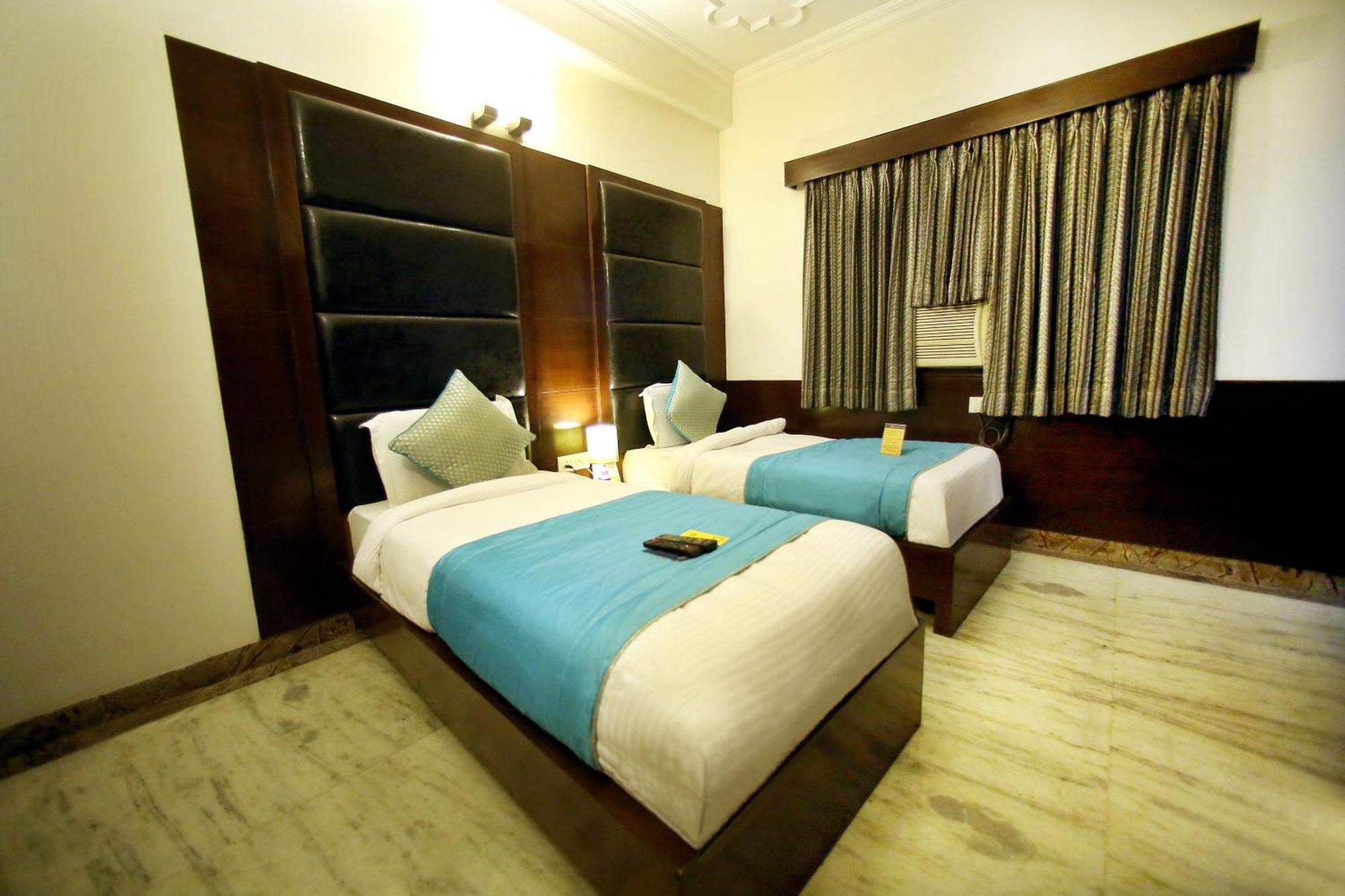 Hotel Aero Star By Star Group New Delhi Exterior photo